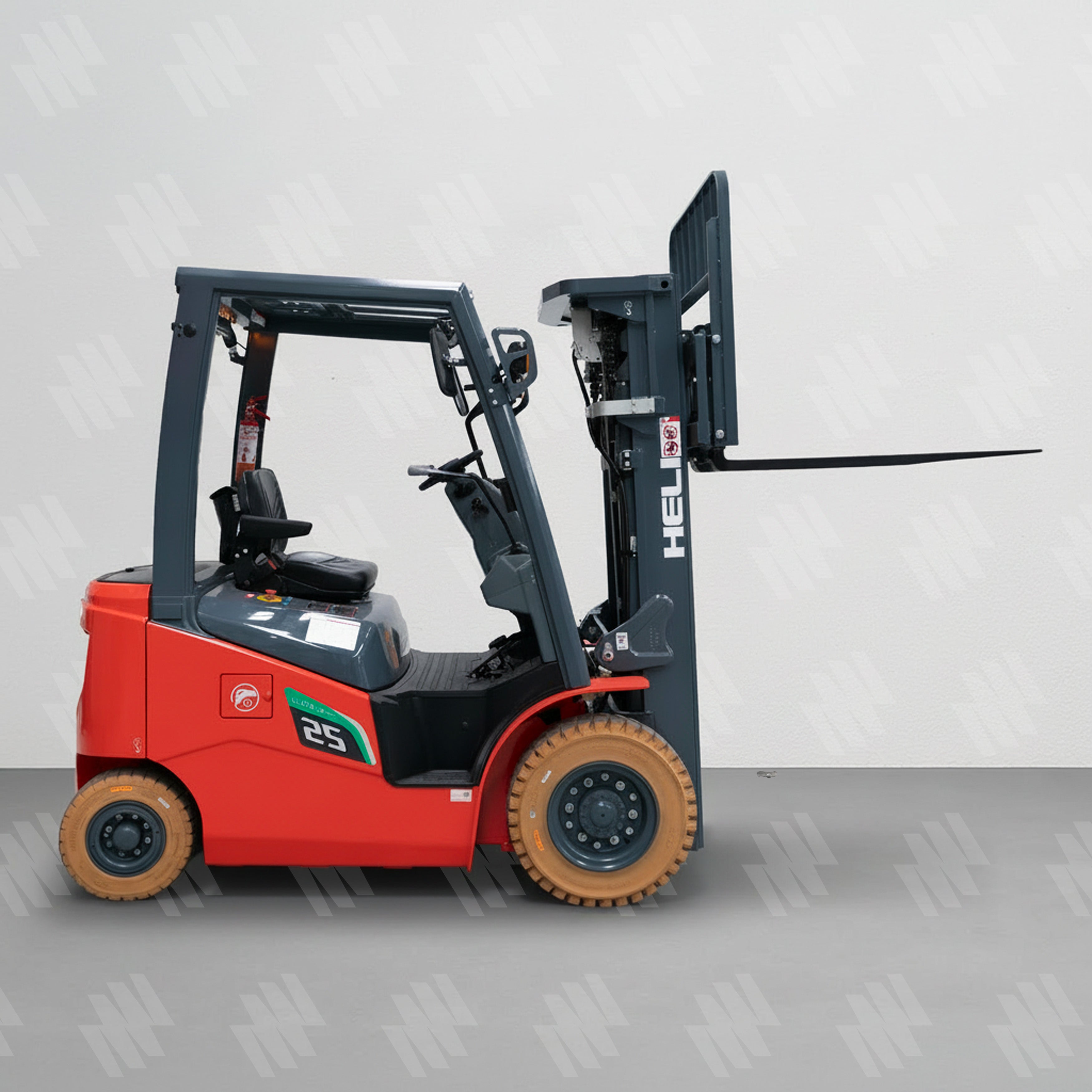 Montacargas Eléctrico 2.5 toneladas 4.8 metros 440V o 480V