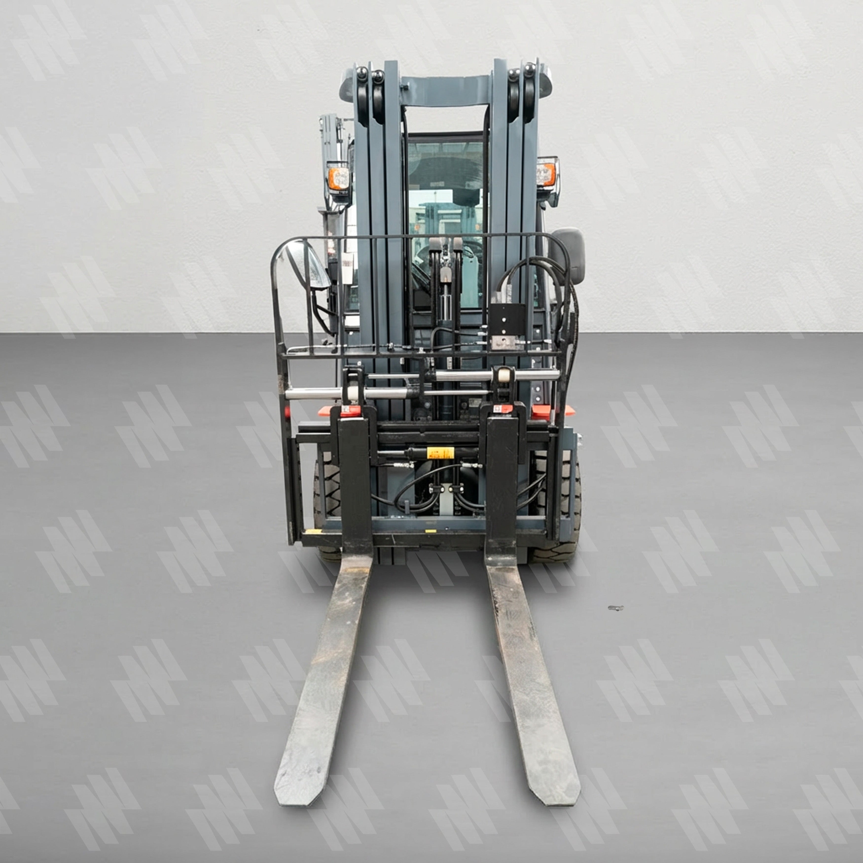 Montacargas Eléctrico 3 toneladas 4.8 metros con 4ta Válvula