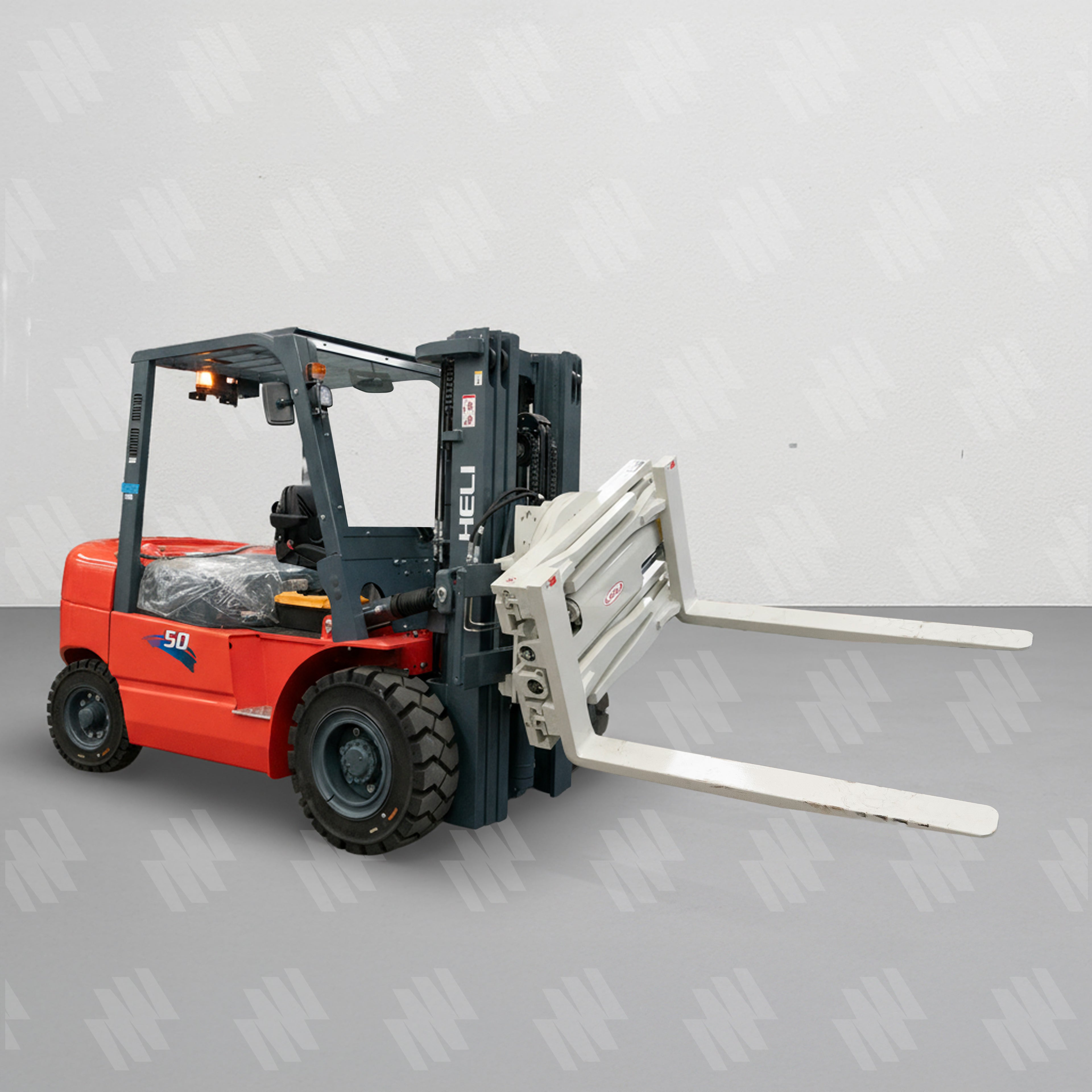 Montacargas Combustión 5 Toneladas 4.70 metros Rotador de Uñas