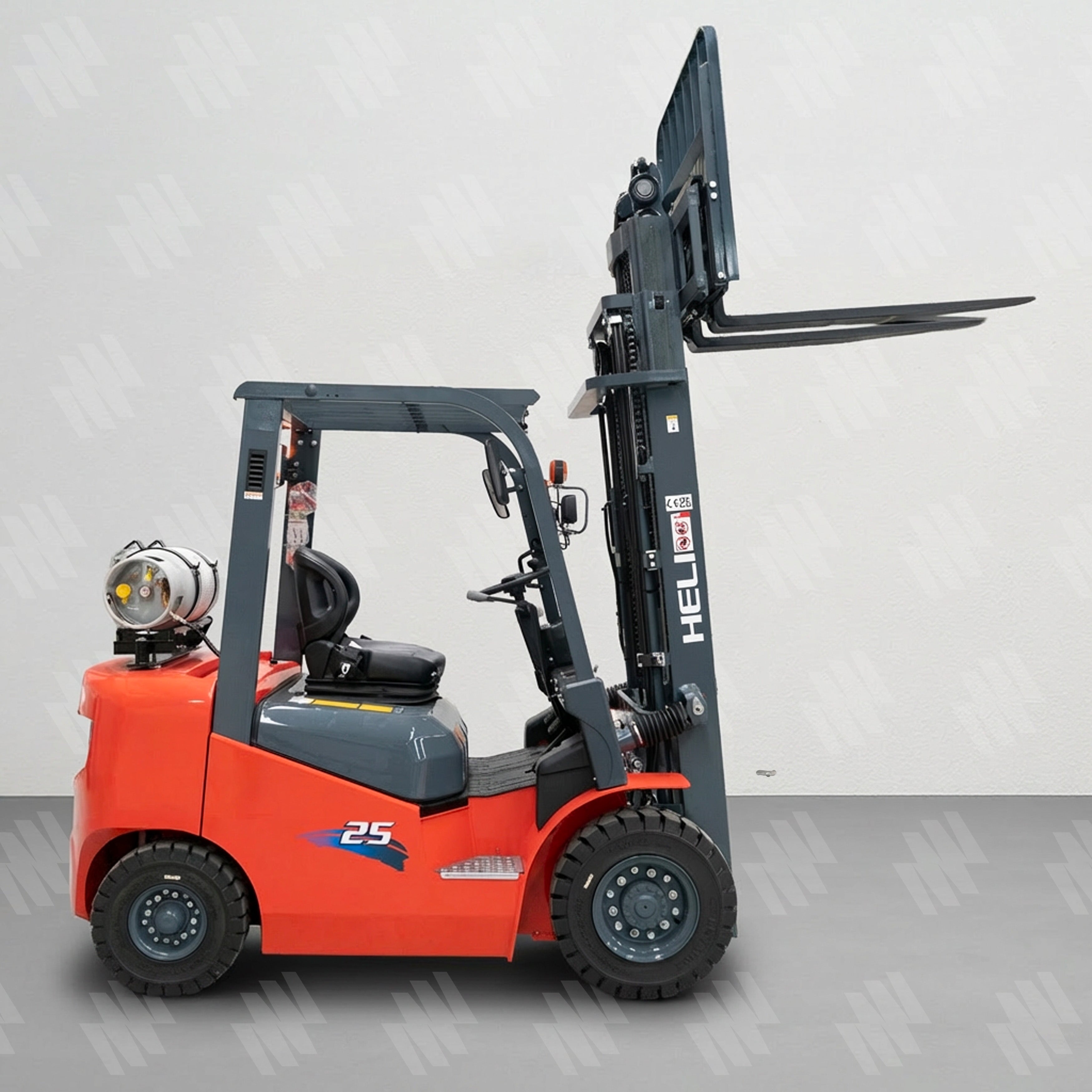 Montacargas Gasolina 2.5 toneladas 4.8 metros