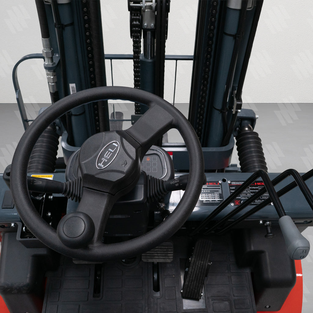 Montacargas Gas 2.5 toneladas 4.8 metros