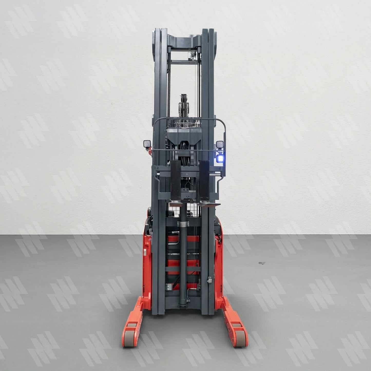 Apilador Eléctrico 1.5 toneladas 7.62 metros Protección a Temperaturas Bajas