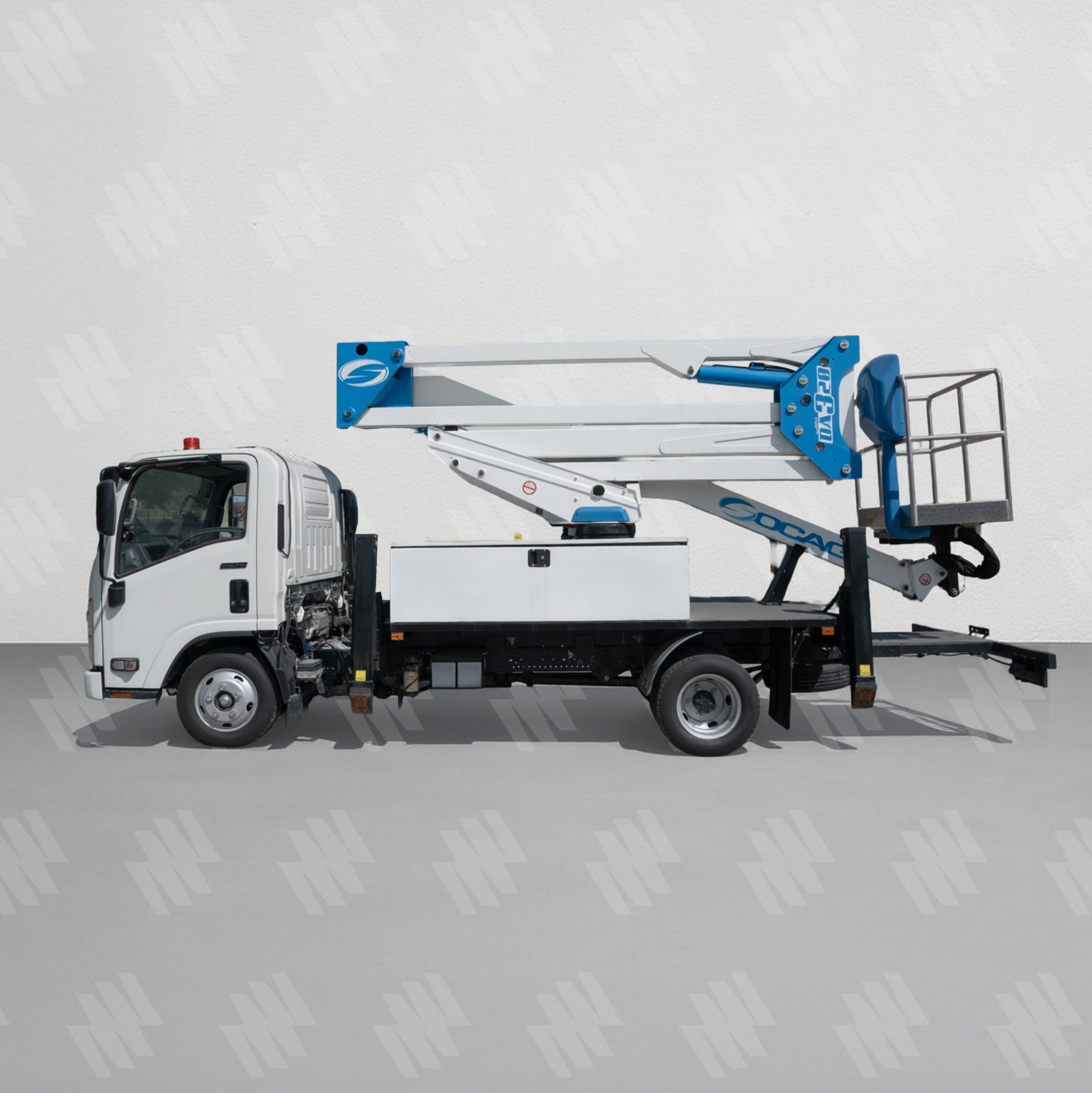 Plataforma Telescópica sobre Camión de 20 Metros