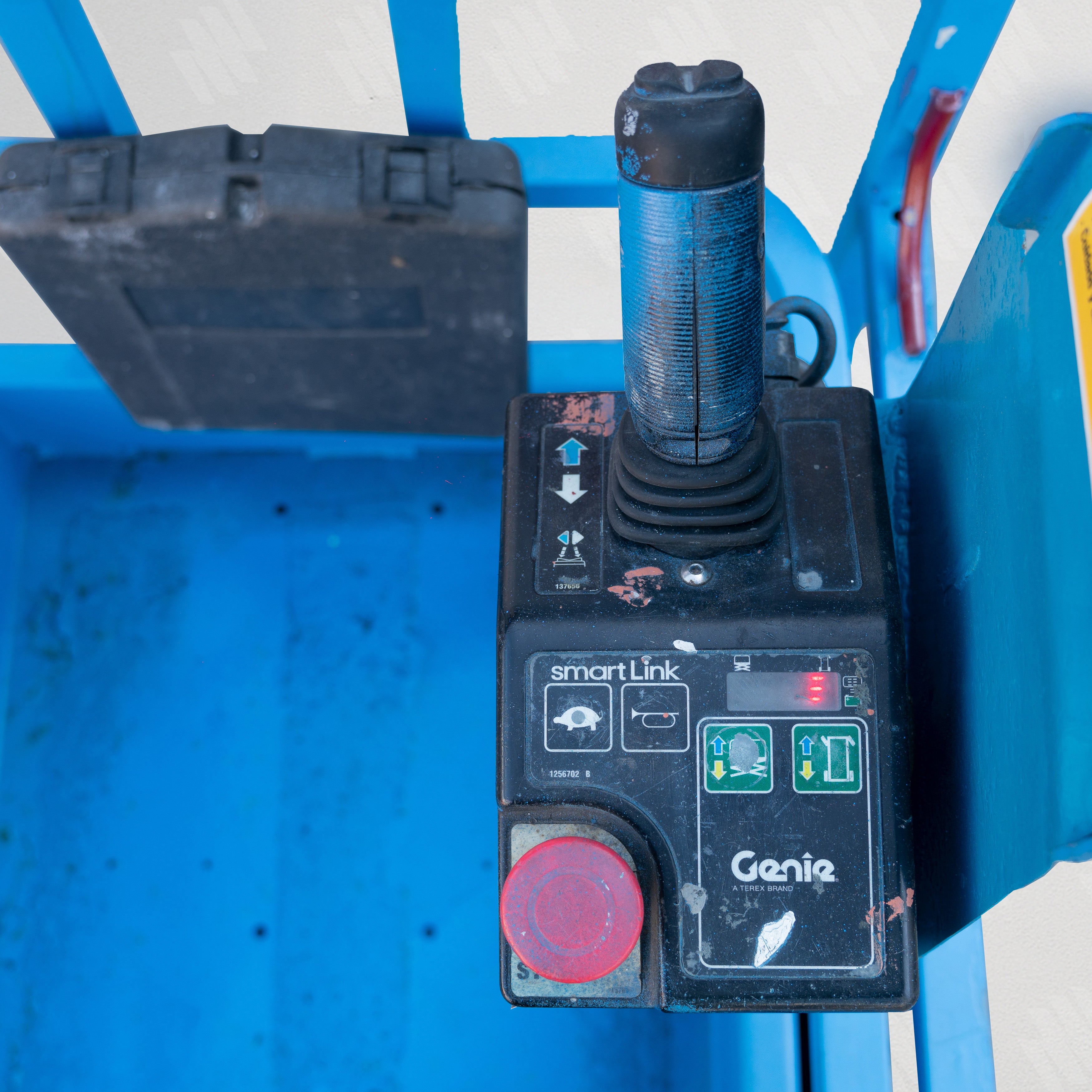 Plataforma de Tijera Eléctrica 19 Pies