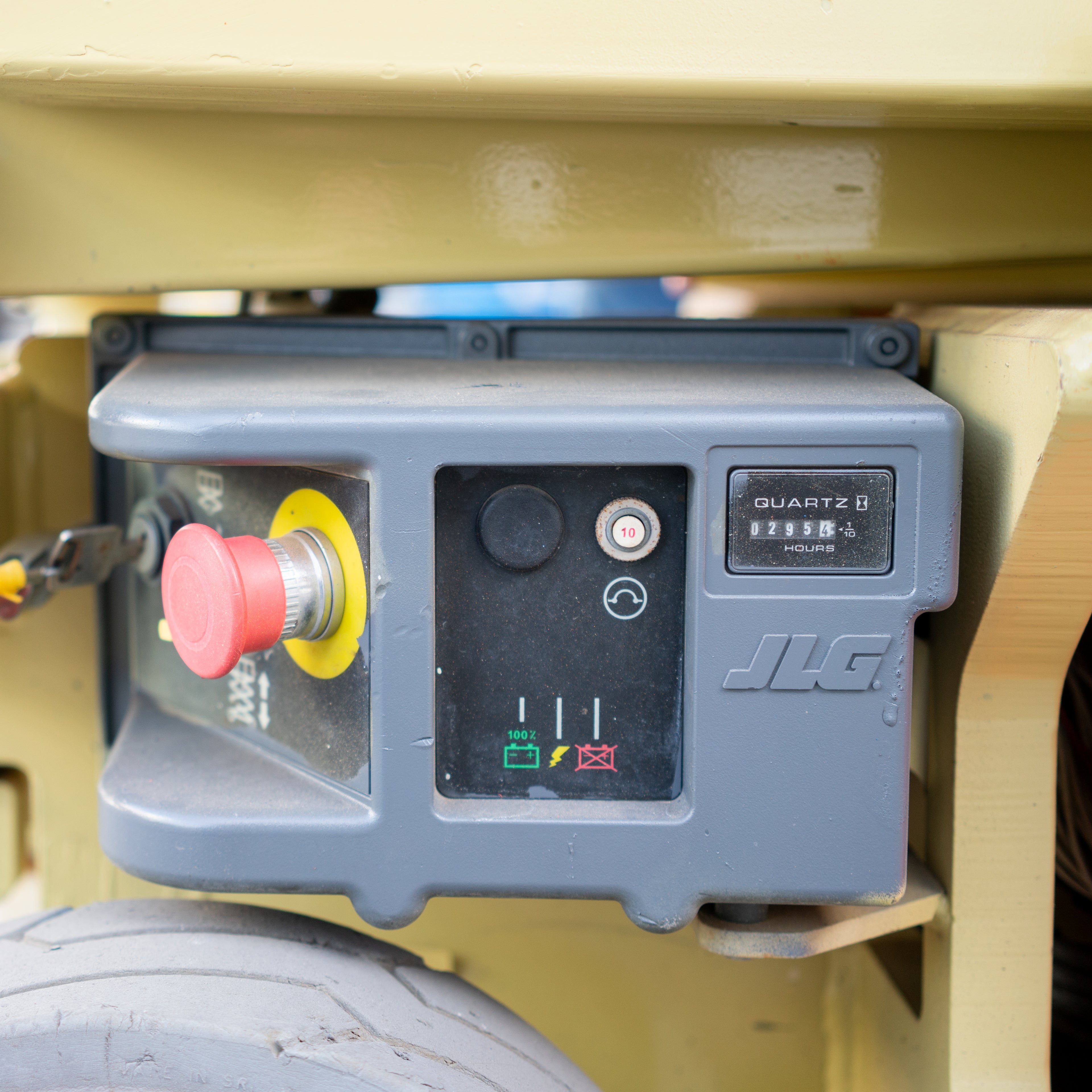 Plataforma de Tijera Eléctrica de 19 Pies