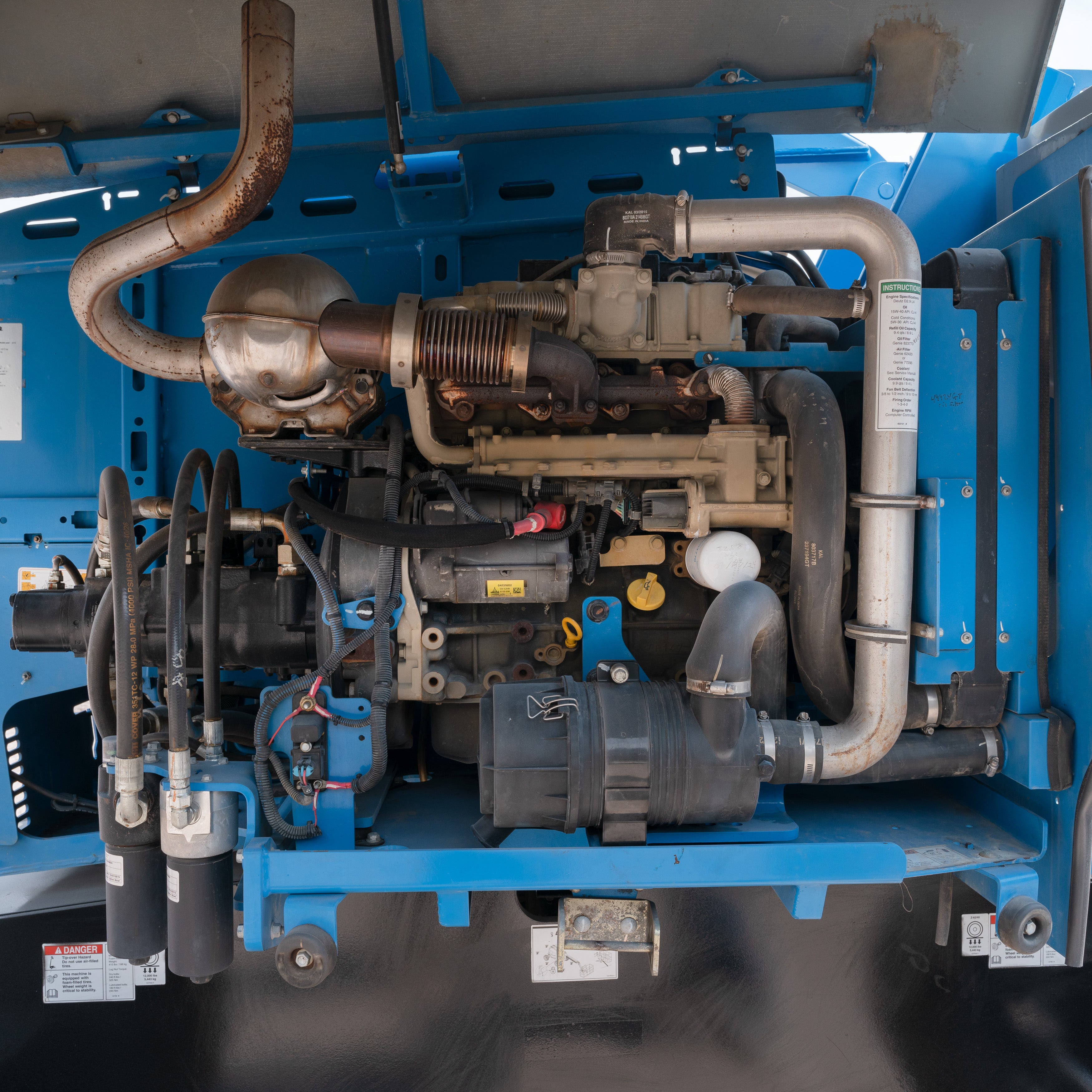 Plataforma Articulada de Combustión 62 Pies