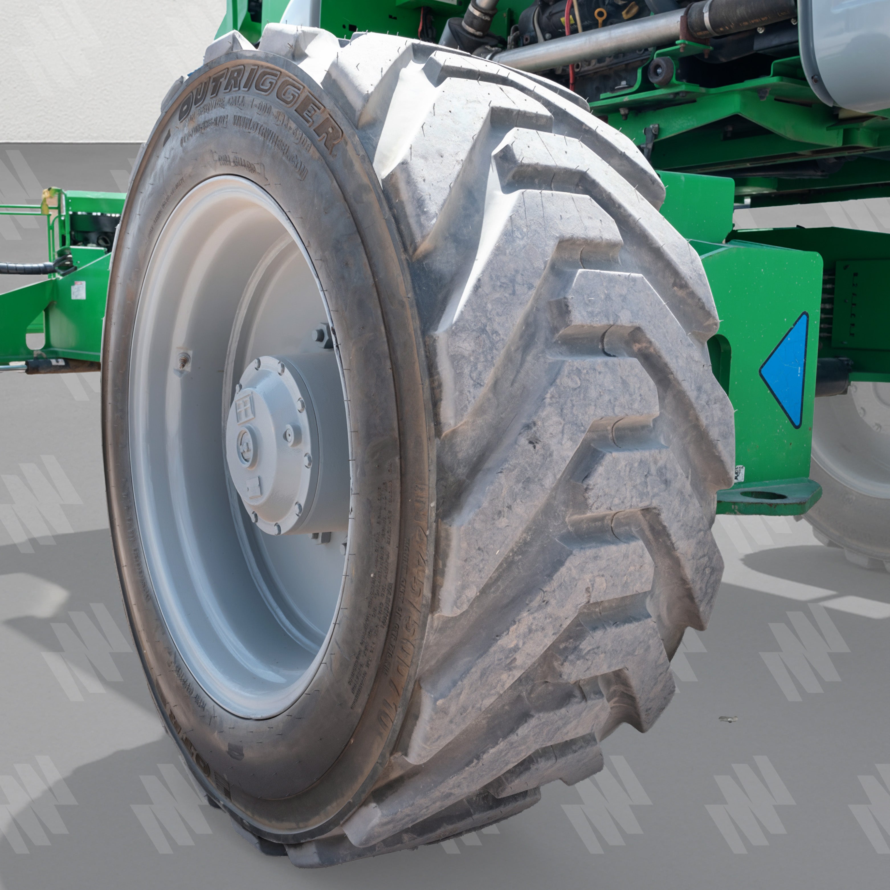 Plataforma Articulada de Combustión 135 Pies