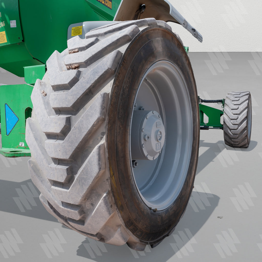 Plataforma Articulada de Combustión 135 Pies