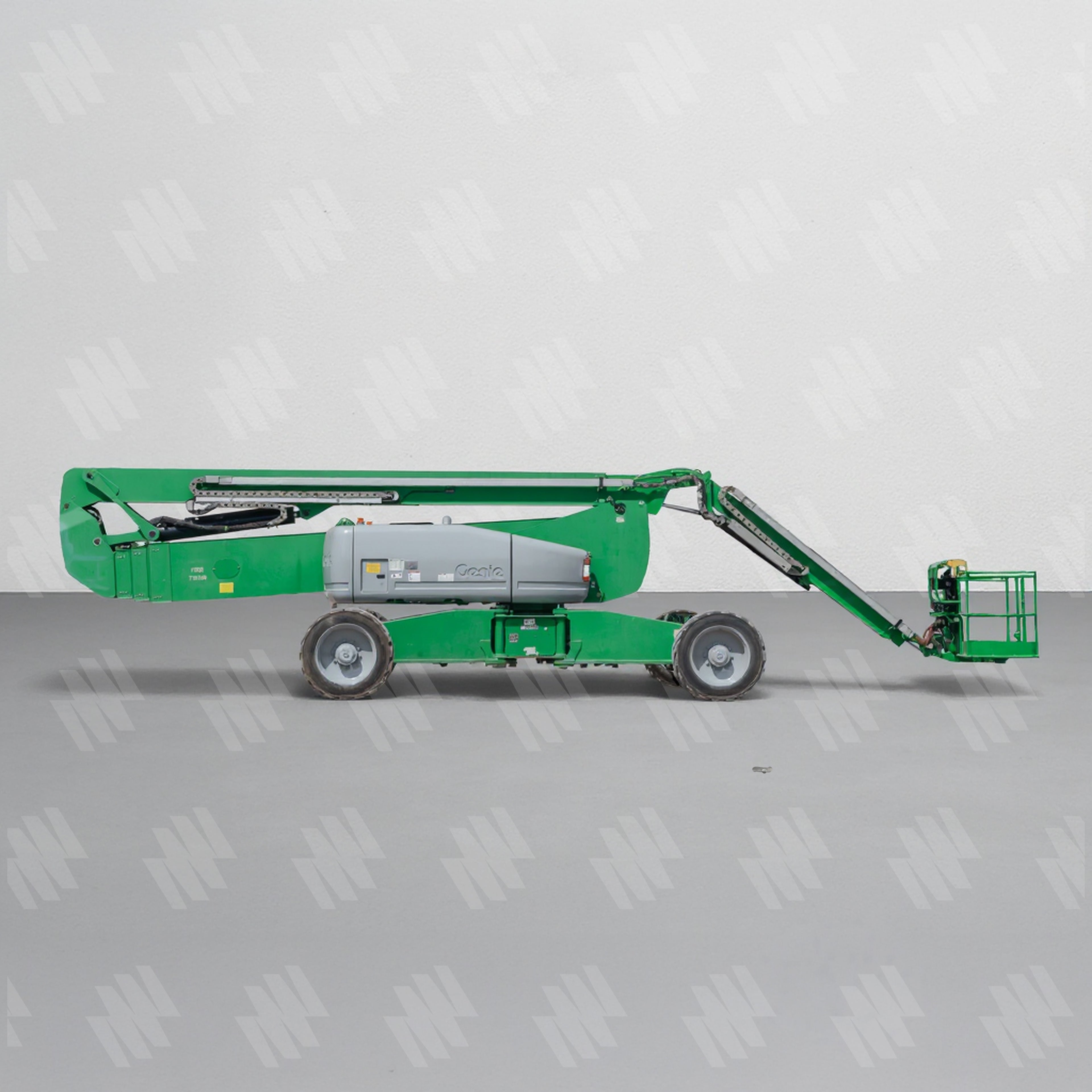 Plataforma Articulada de Combustión 135 Pies