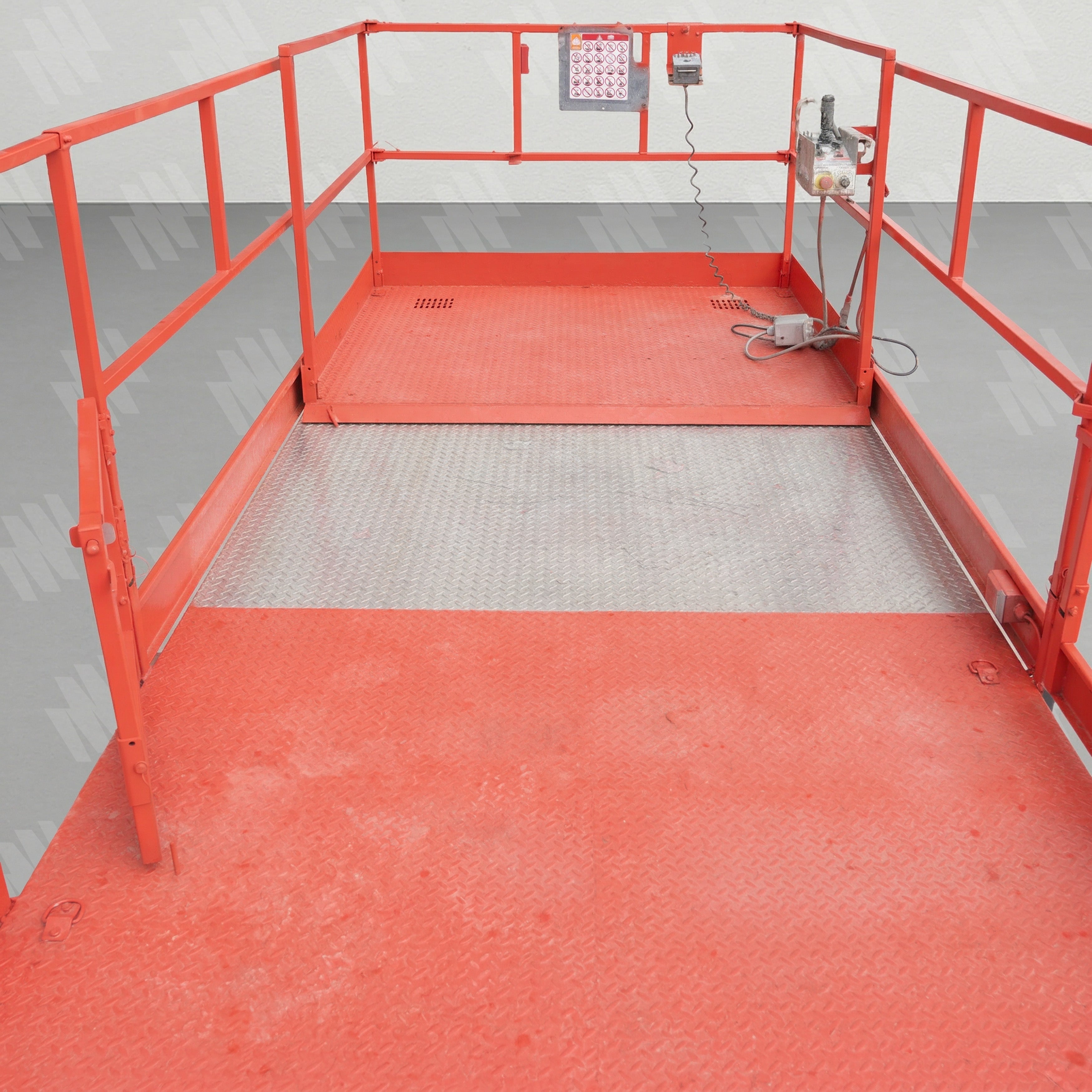 Plataforma de Tijera de Combustión 50 Pies