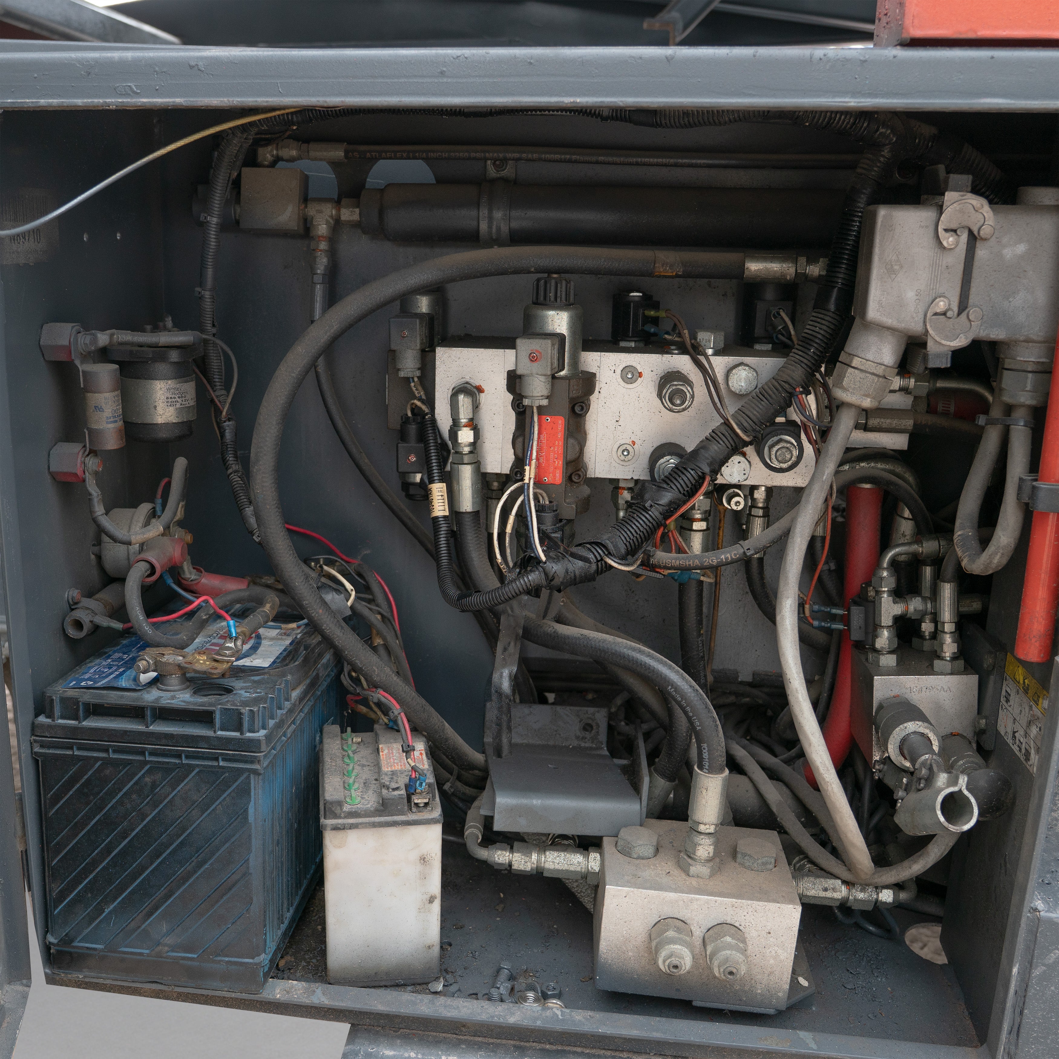 Plataforma de Tijera de Combustión 50 Pies